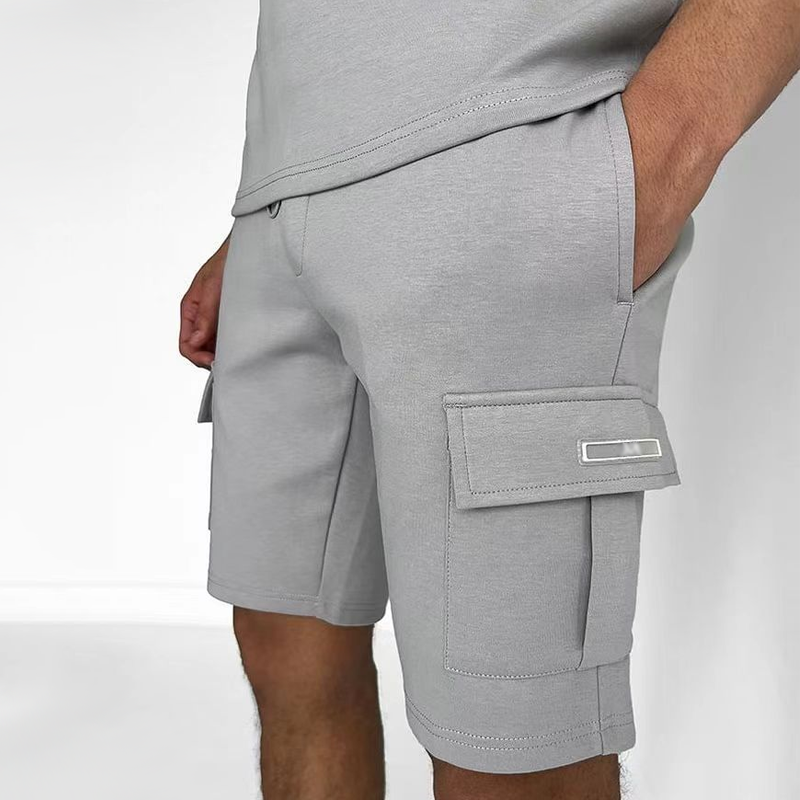 Conjunto deportivo informal de camiseta y pantalones cortos de manga corta con cuello redondo de color liso para hombre 25986168Z