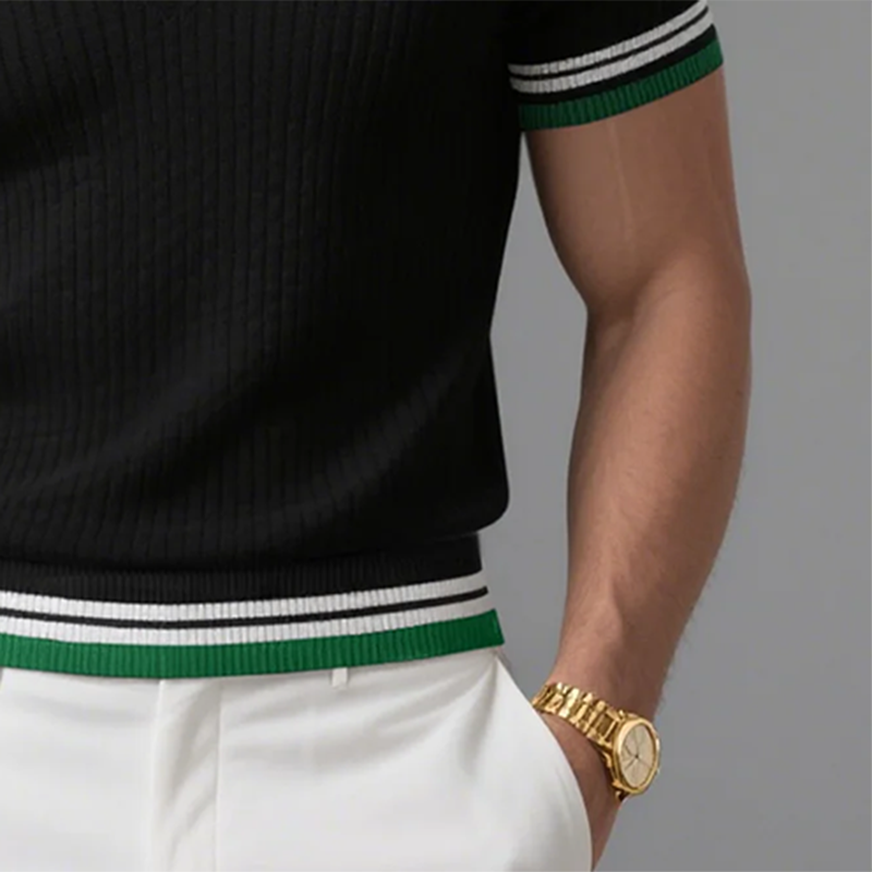 Herrestrikket poloskjorte med fargeblokk, slaglengde og V-hals, slim fit og kortermet MTA0421G5Y
