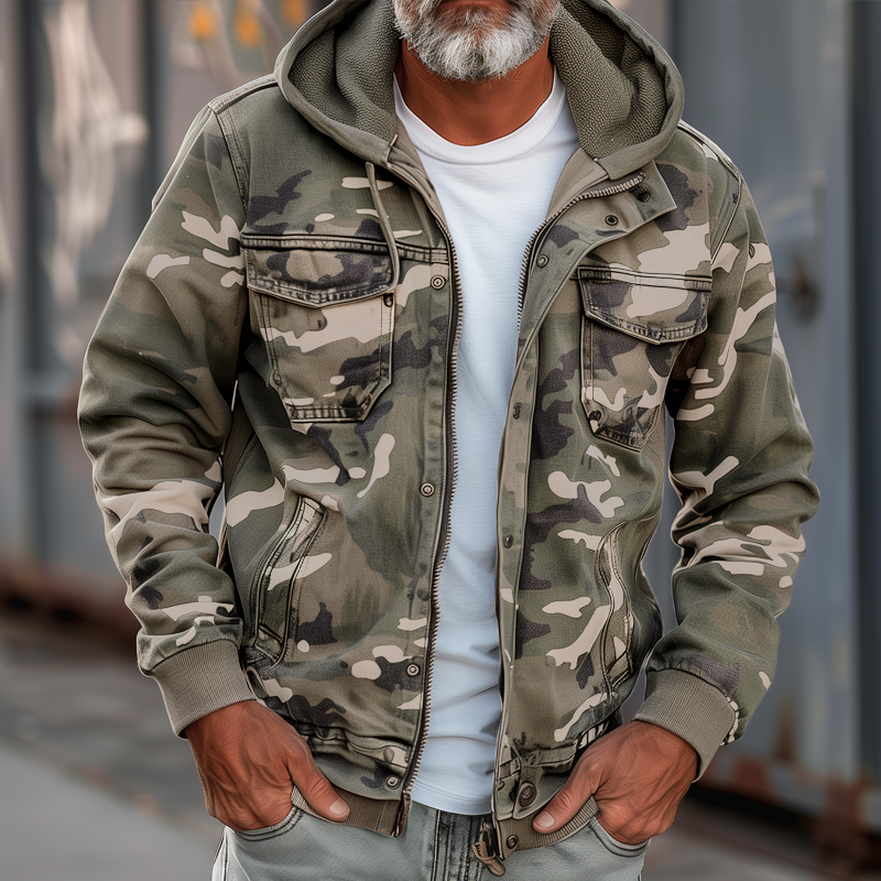 Chaqueta cargo con capucha y múltiples bolsillos con cremallera y diseño de camuflaje para hombre 69249000Z