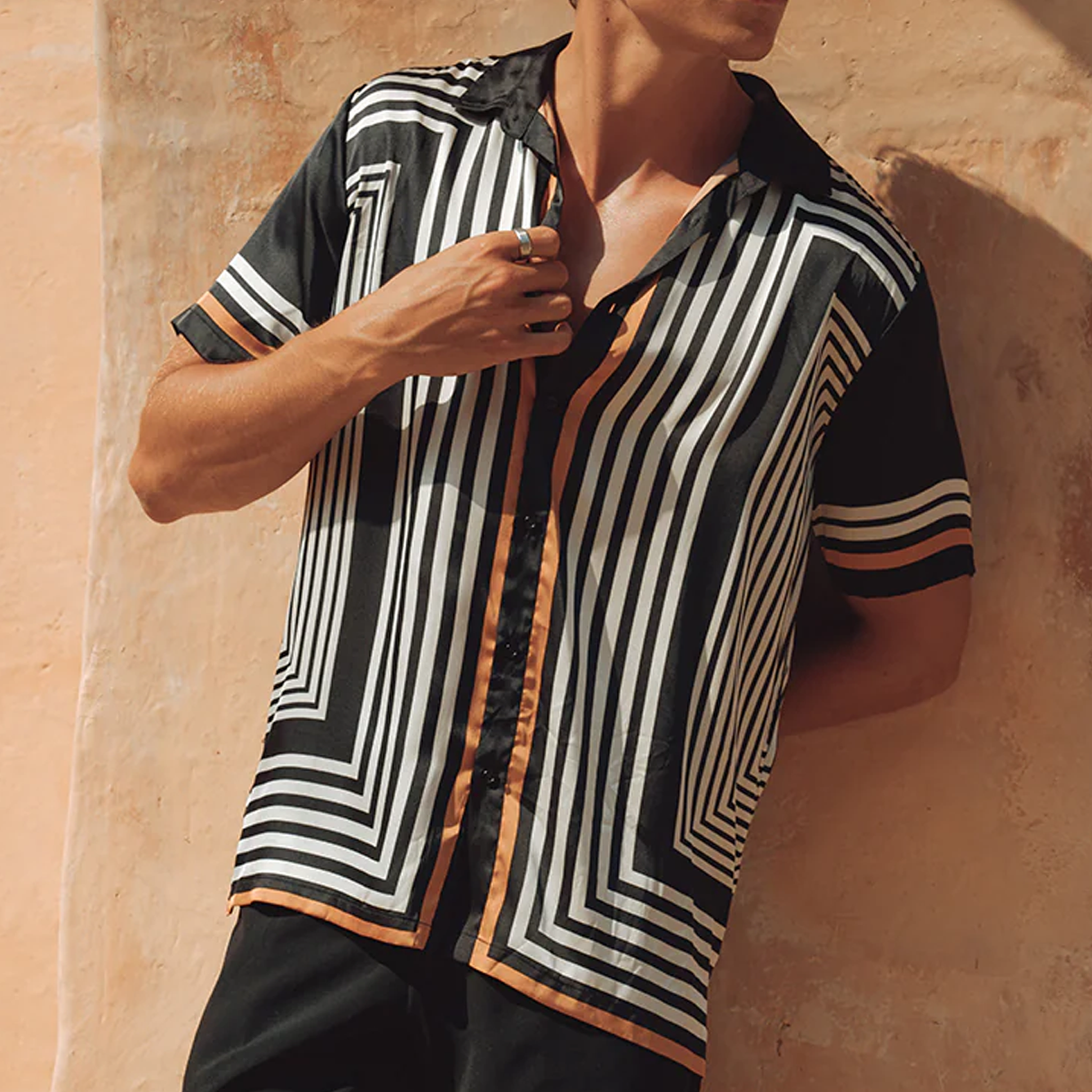 Men's Retro Casual Contrast Stripe Printed Satin Short Sleeve Shirt MTA2177G6K
