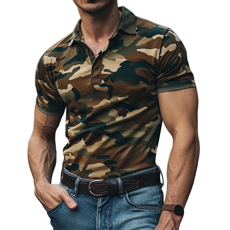 Lässiges Poloshirt für Herren mit Camouflage-Revers und kurzen Ärmeln 35336754M