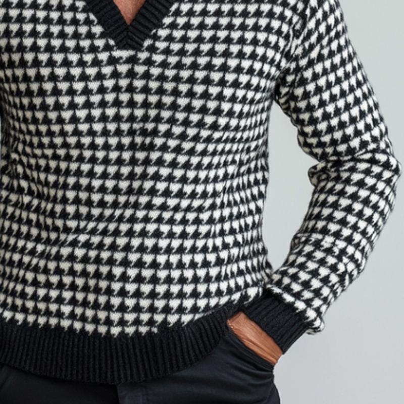 Men's Vintage Houndstooth Jacquard V Neck Sweater 36946205Y