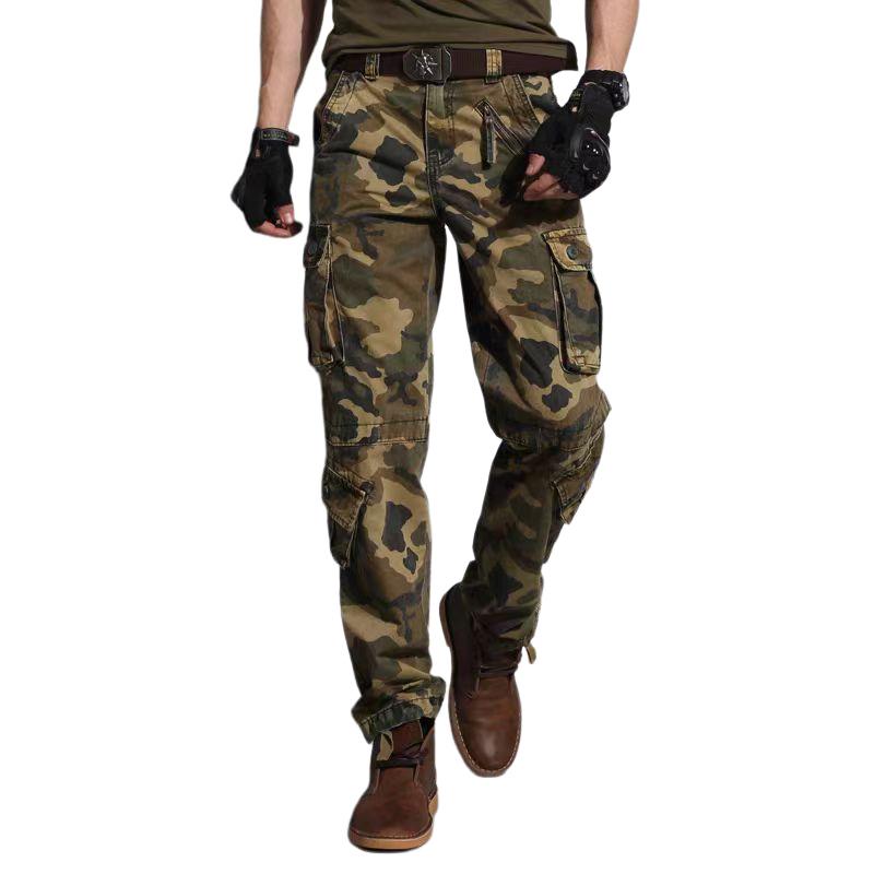 Pantalones cargo rectos con cremallera y múltiples bolsillos de algodón camuflado para hombre 40263270Z