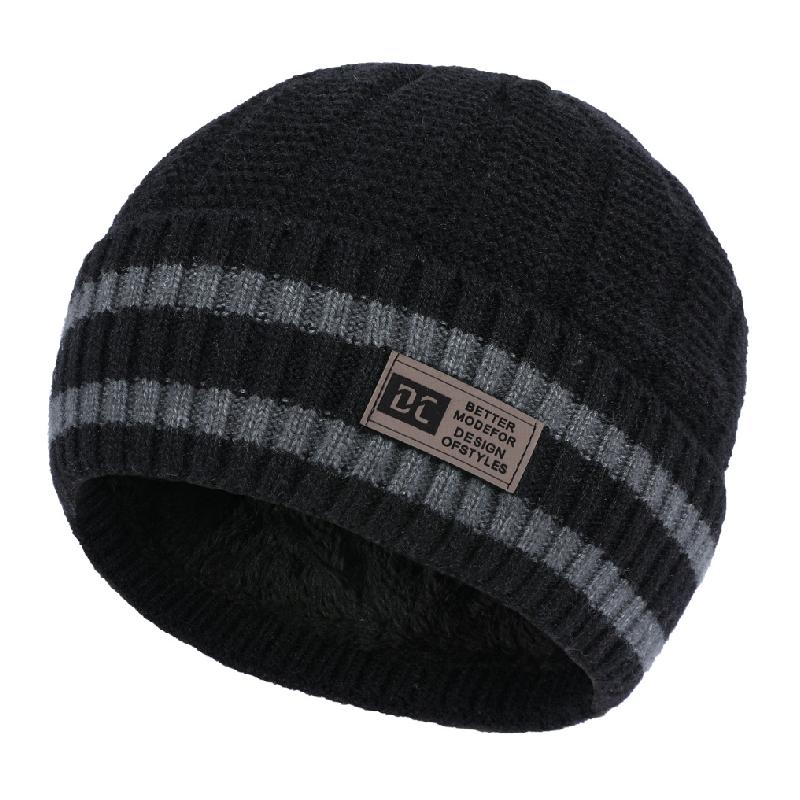 Gorro de punto cálido y versátil para hombre 40704307F